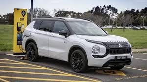2025 Mitsubishi Outlander PHEV: Fresh ...