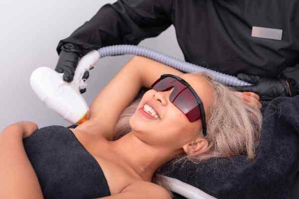 Image Source - emergency dentist bolton